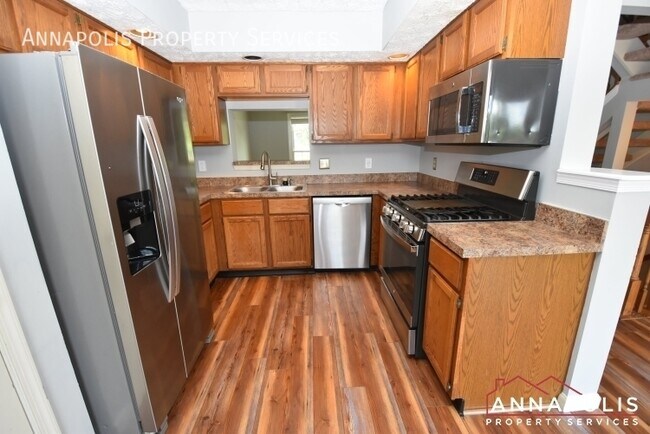 Building Photo - 702 dayspring drive