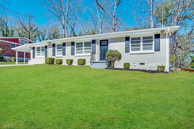 Building Photo - 3585 Ingledale Dr SW