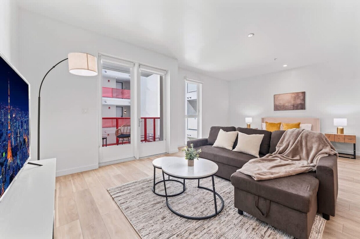 Foto principal - 678 S Ardmore Ave