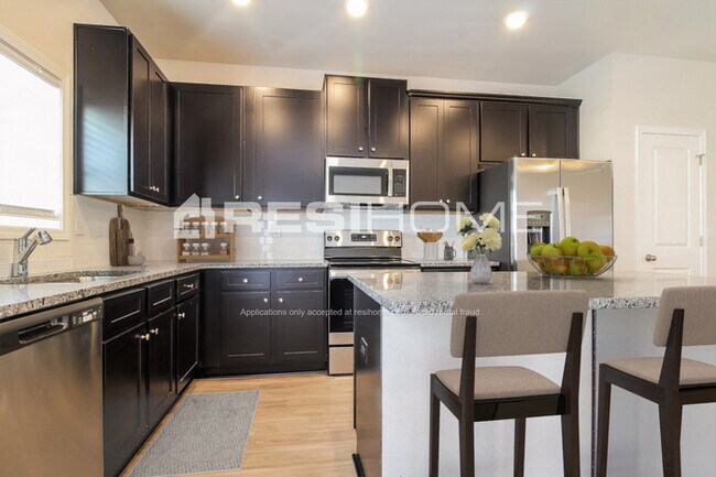 Building Photo - 1128 Simmons Bnd Ct