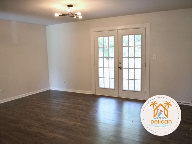 Building Photo - Charming 3-Bedroom Ranch with Shaded Backy...