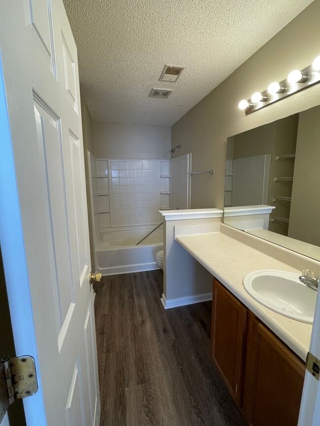 Foto del edificio - Charming 3-Bedroom Home in Oak Pointe – COMING IN JUNE!!!!!!!!!