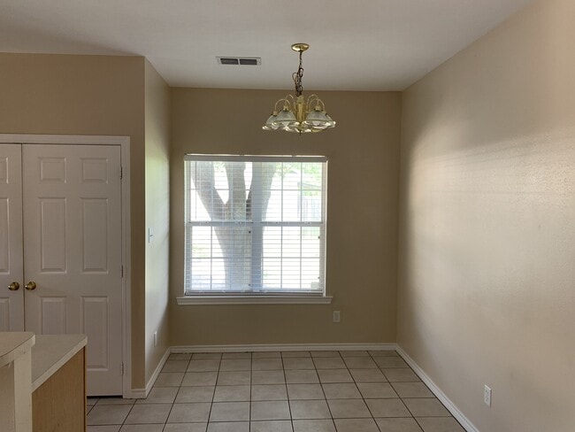 Building Photo - 612 Townplace Dr