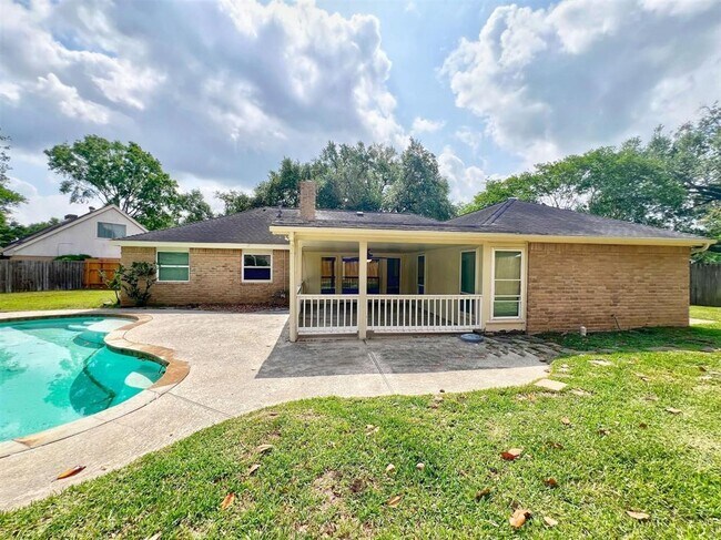 Foto del edificio - 15810 Stanhope Ct