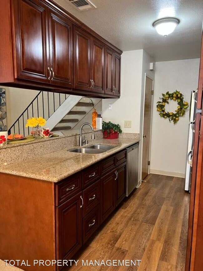 Building Photo - 2 br, 1 bath House - 2315 SAIDEL DR. #3