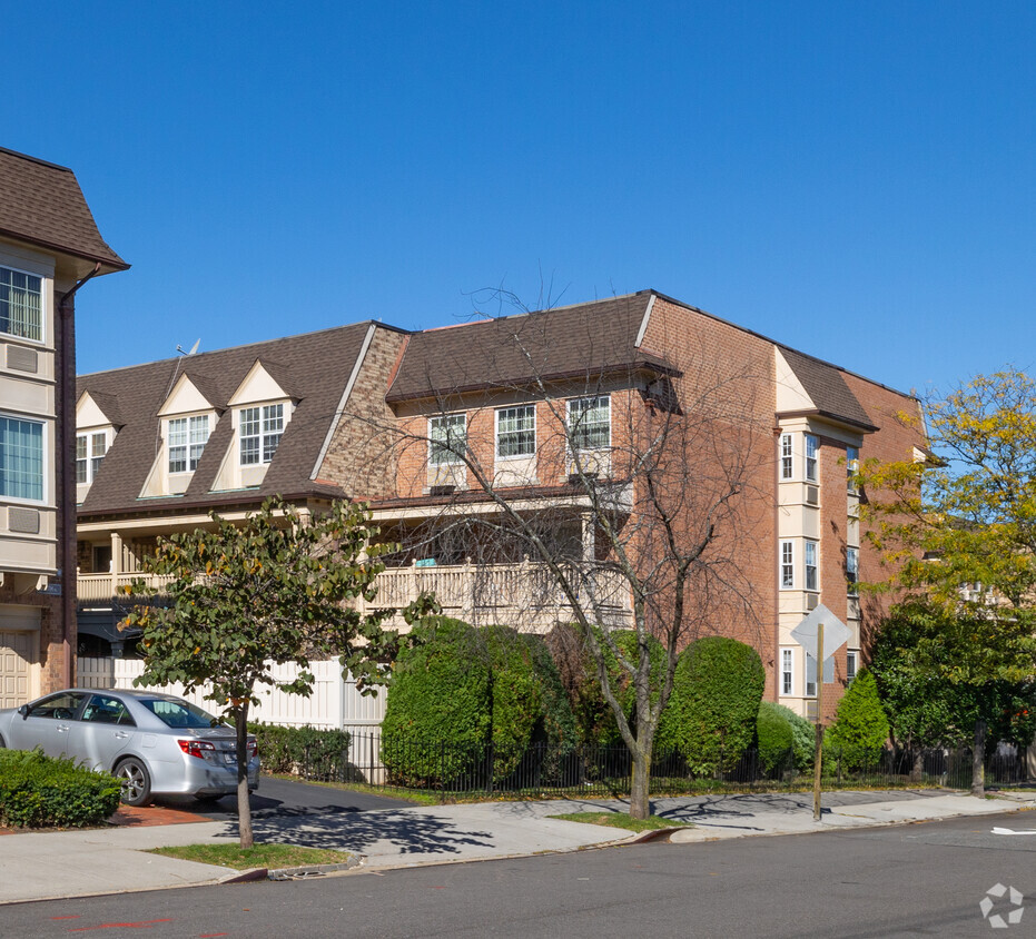 1334 Estates Lane - Baybridge Condominium