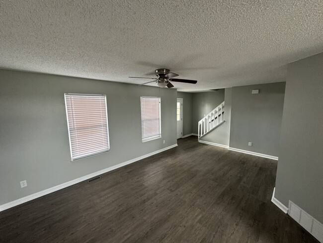 Building Photo - 7849 Peninsula Dr