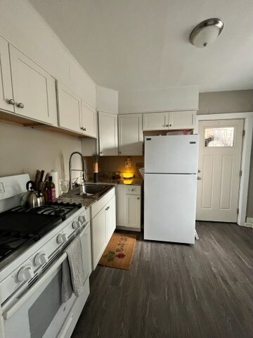 Kitchen - 563 W Orange St