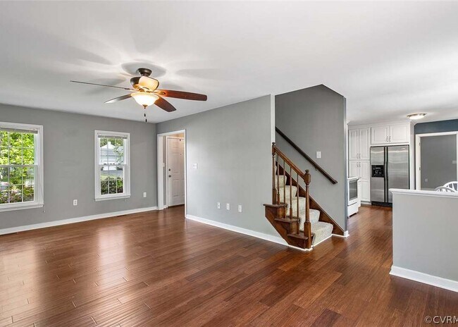 Sala de estar - 8025 Secretariat Dr