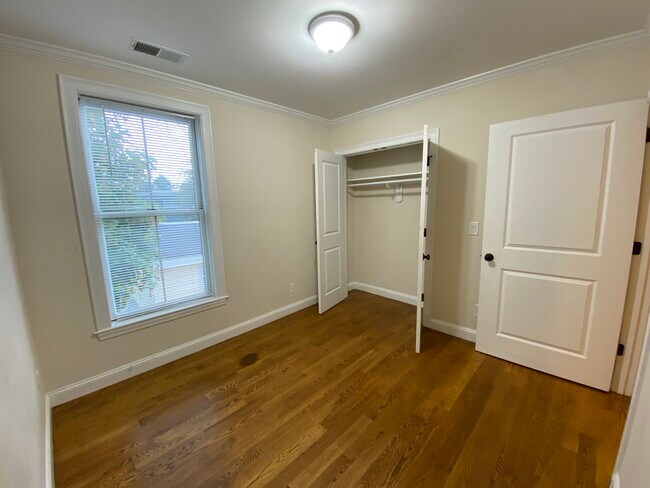 Foto del edificio - 2741 Washington St