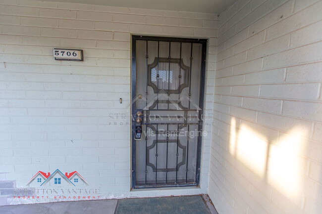 Foto del edificio - 5706 E Des Moines St