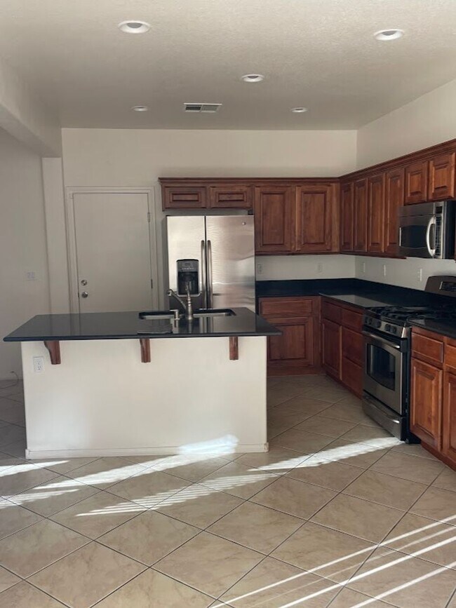 Building Photo - Montecito Village- Brookside -  3 Bedroom ...
