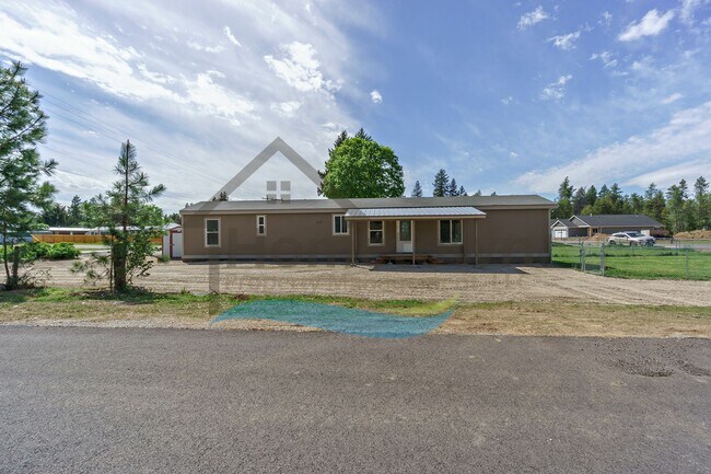 Foto del edificio - 5563 E Grove Ave