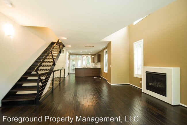Foto del edificio - 1200 Bellevue Way NE