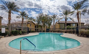 Building Photo - 6868 Sky Pointe Dr