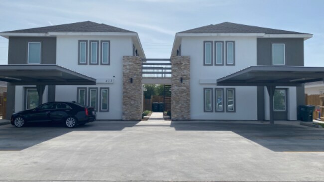 Building Photo - 413 Rafael Dr