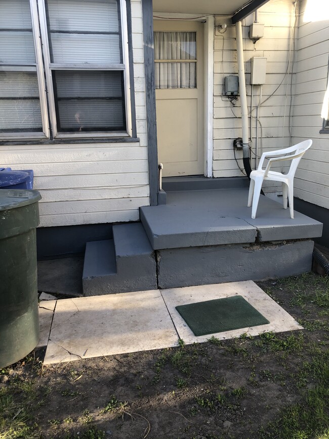 back door - 1591 S Park St
