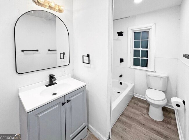 baño - 305 Chestnut St