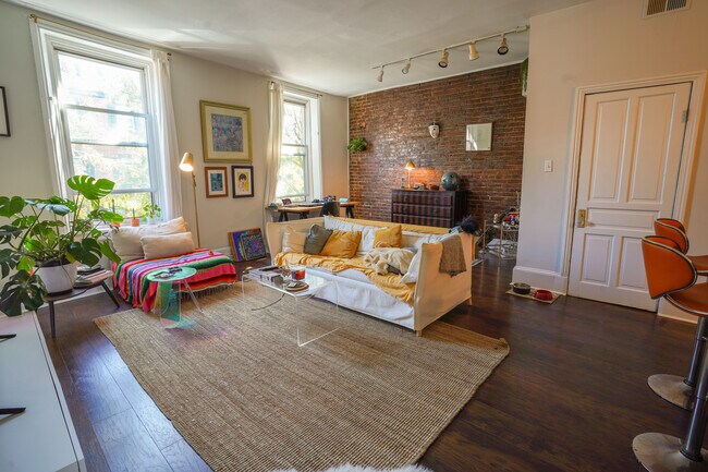 Foto del edificio - 630 N 2nd St