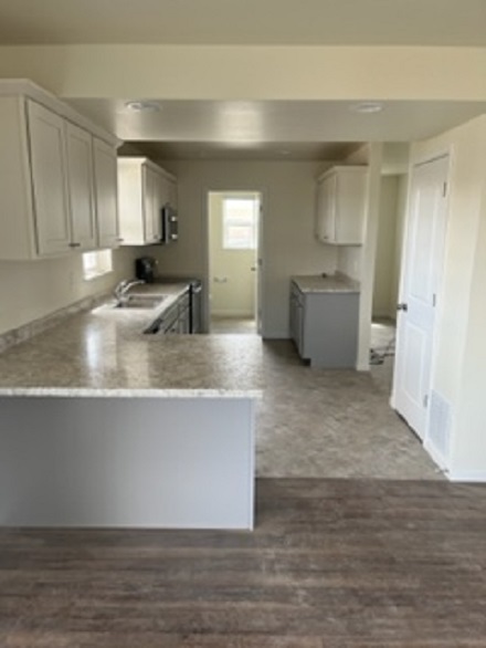 Kitchen bar seating - 303 Post Oak Dr