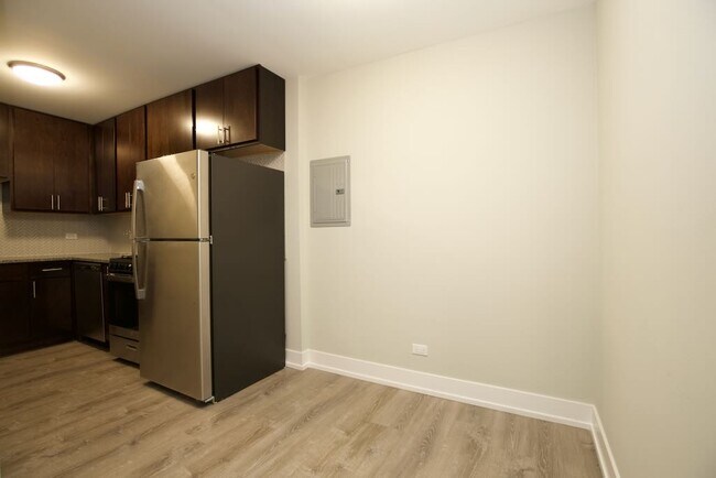 Foto del edificio - 535 W Surf St