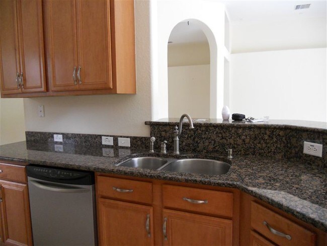 Building Photo - 4 br, 2 bath House - 27403 Silver Thatch D...