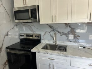 Building Photo - 2674 W 1st Ave