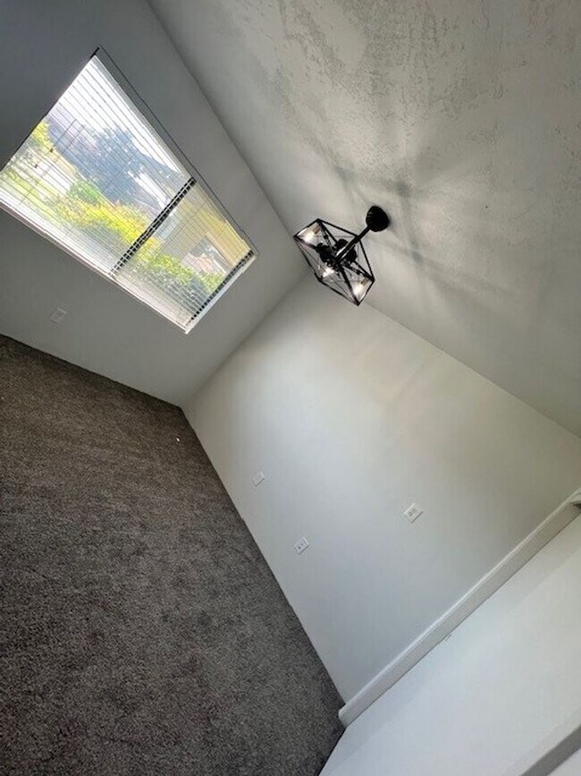 Building Photo - 8908 Thurber Ln