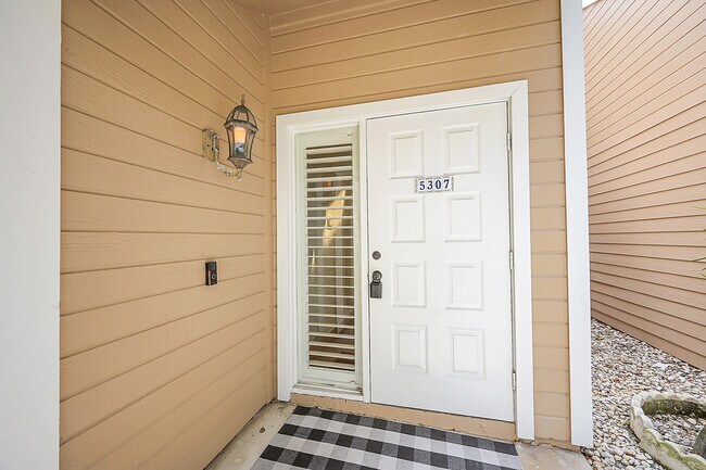 Foto del edificio - 5307 Buckhead Cir