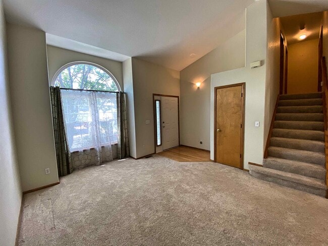 Building Photo - 12556 Beach St