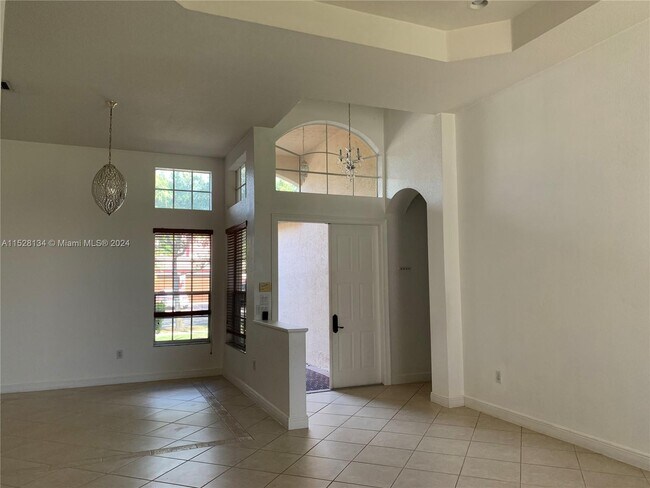 Building Photo - 5480 SW 190th Ave