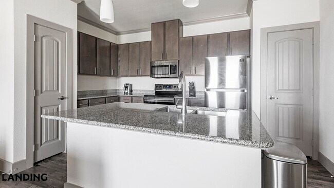 Foto del edificio - 12500 Shadowglen Trce