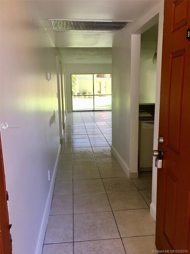 Foto del edificio - 905 Southridge Rd