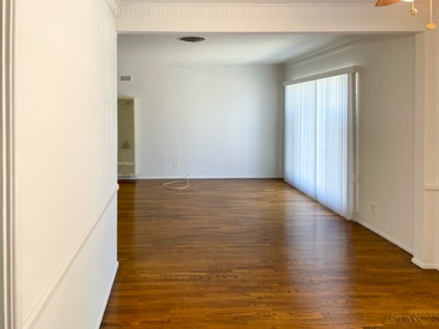 Foto del edificio - 5900 Coldwater Canyon Ave