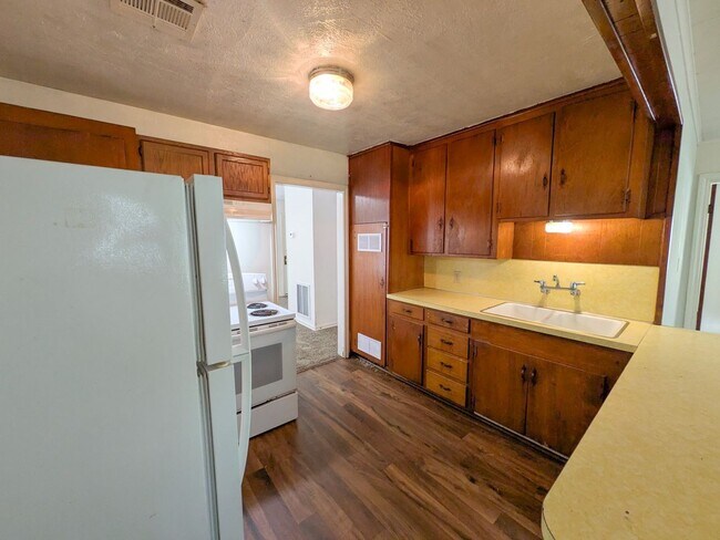 Foto del edificio - 378 Garland Ave