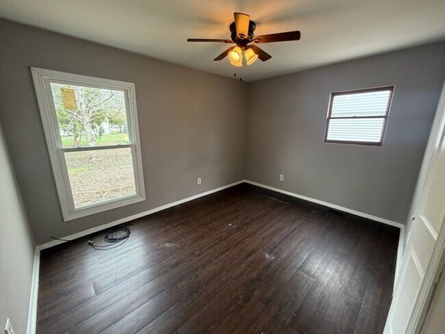 Foto del edificio - 3212 Kimberly Dr