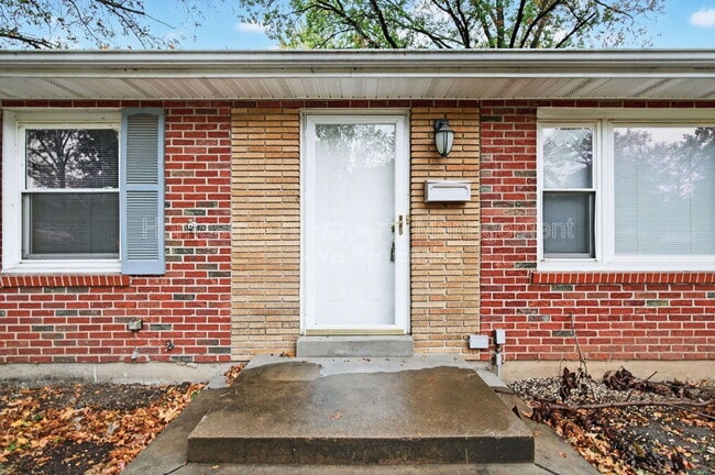 Foto del edificio - 23 Colchester Dr