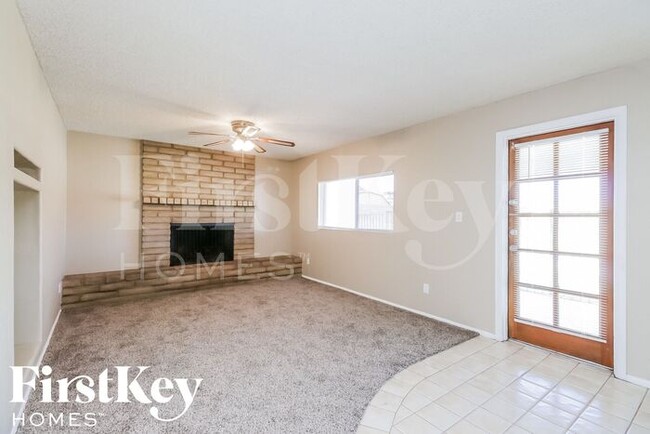 Building Photo - 5106 S Rockford Dr