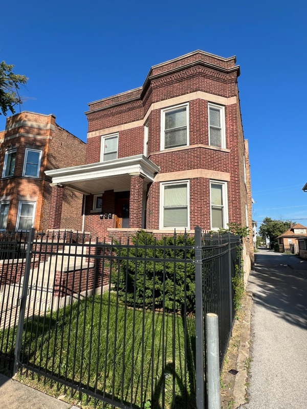 Primary Photo - 11361 S Forest Ave
