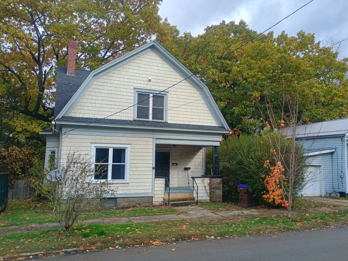 Primary Photo - 1430 Eagle St