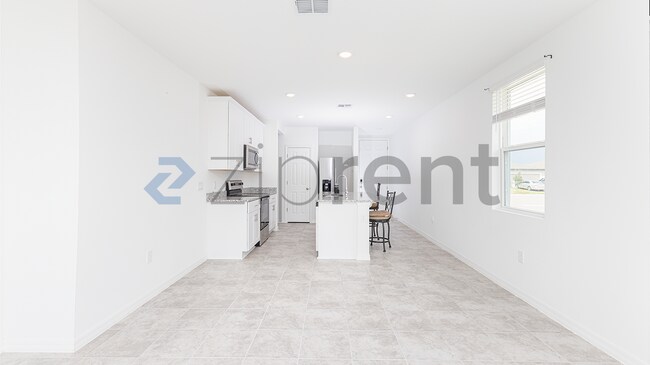 Building Photo - Unit