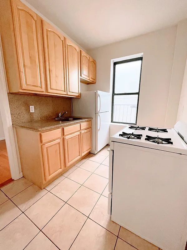 Foto del edificio - 31-69-69 37th St