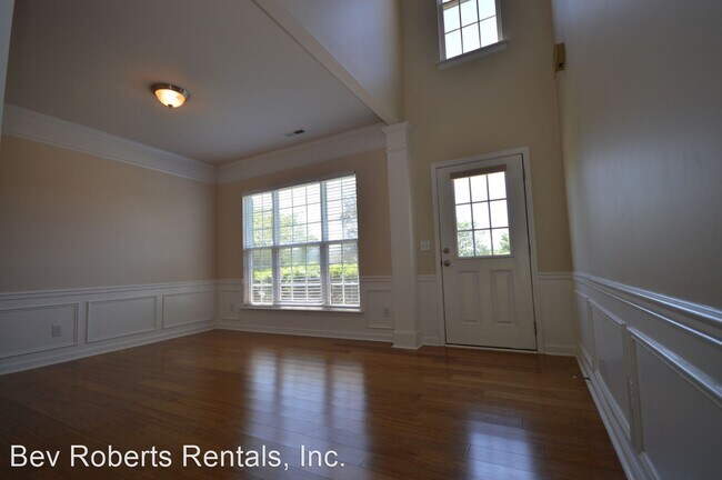 Building Photo - 4 br, 2.5 bath House - 402 Willingham Road