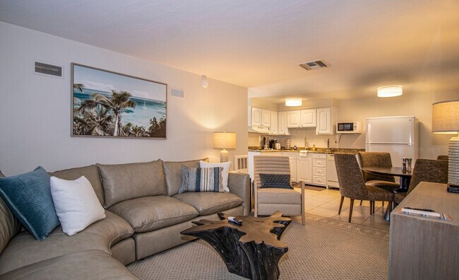 Foto del edificio - 2405 N Beach Rd