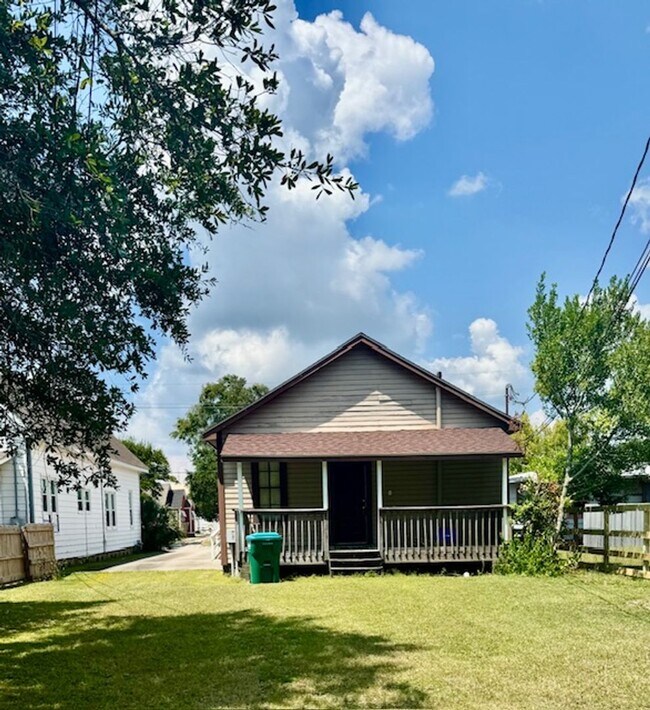 Foto del edificio - Downtown Gulfport Office Space