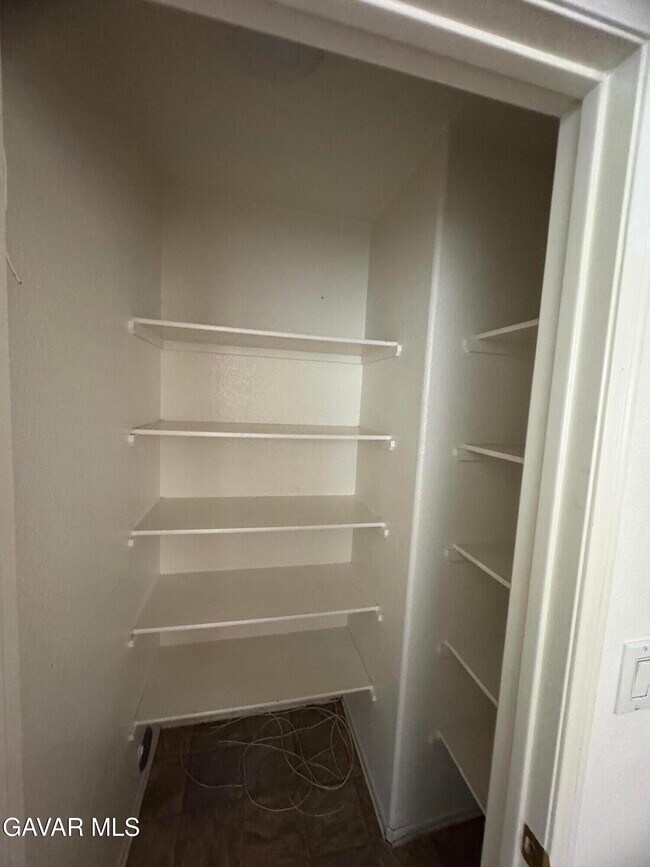 Building Photo - 39333 Bastille Ln