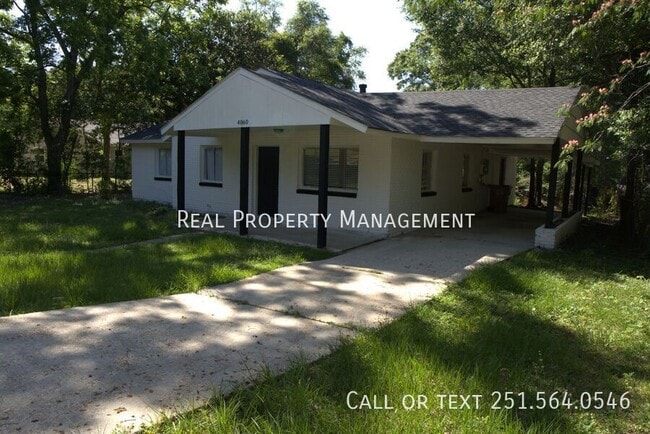 Building Photo - 4060 Cresthaven Rd