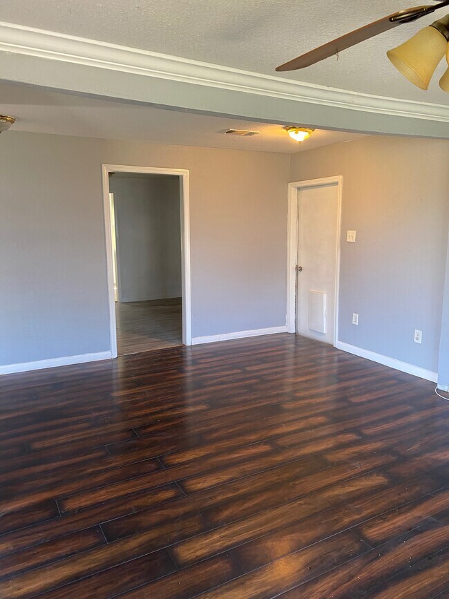 Foto del edificio - 915 Center Street