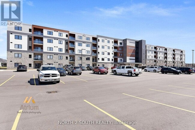Building Photo - 2550 Sandwich W Pkwy