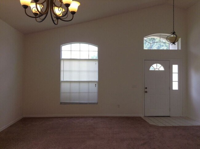 Building Photo - 321 Lexingdale Dr